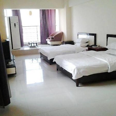Taohuayuan Apartment Hotel Наньнин Экстерьер фото
